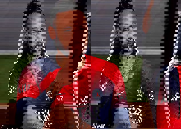 1906626