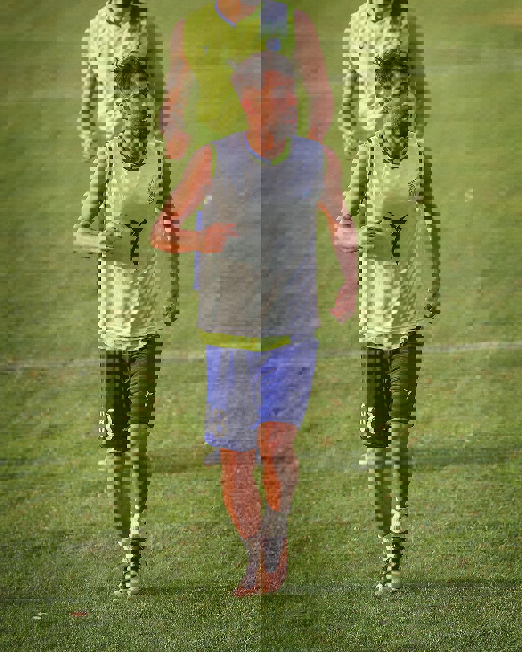 1906601