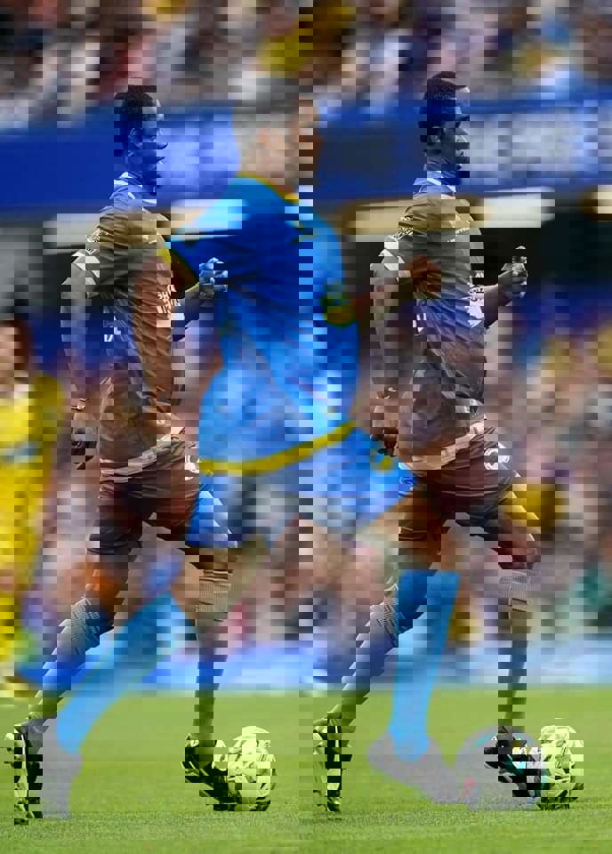 1906780
