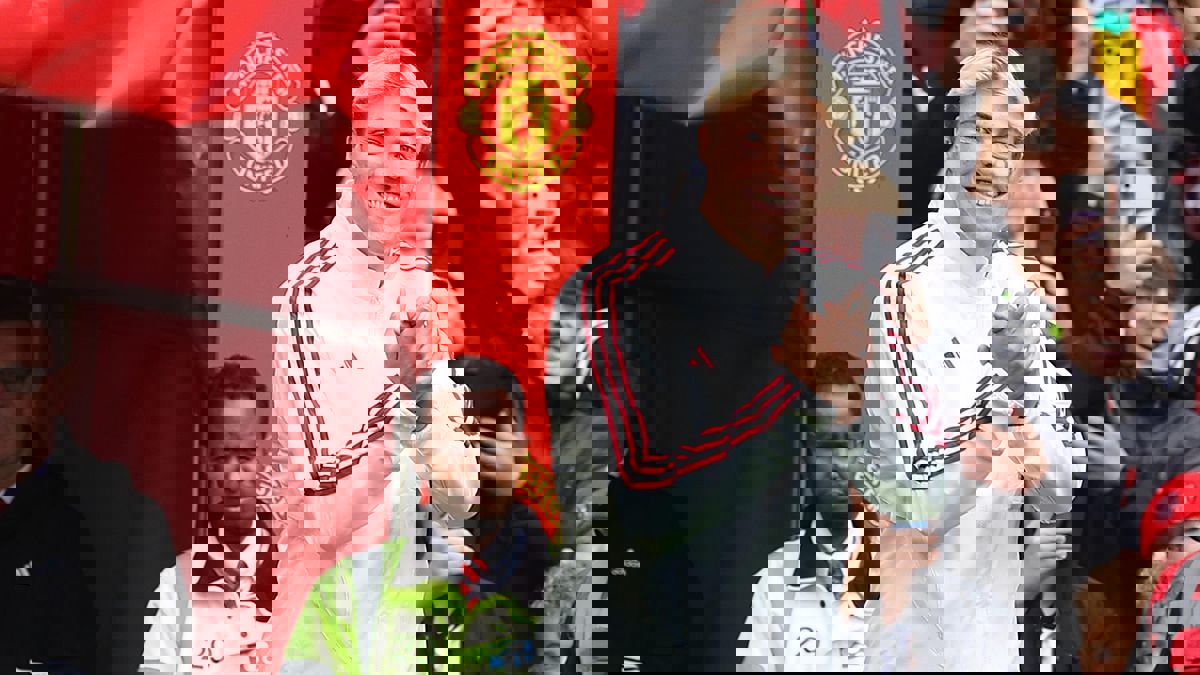 1906850