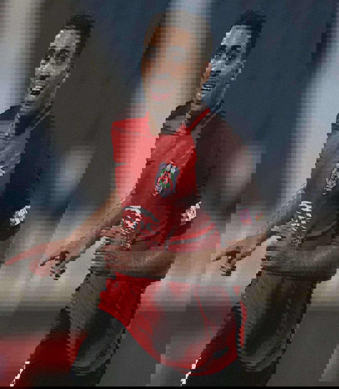 1906927