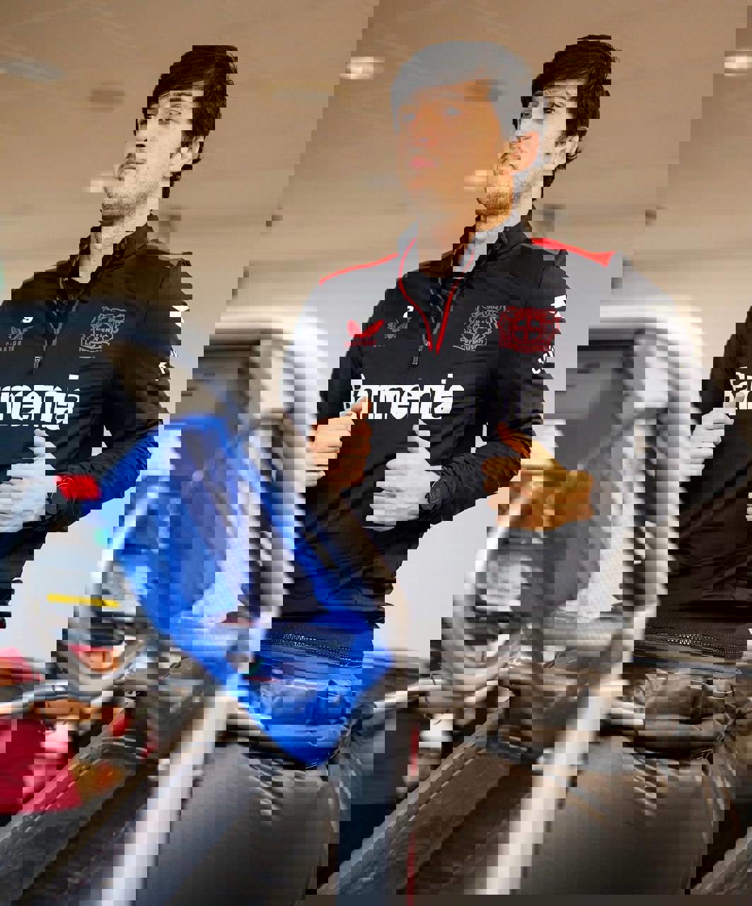 1906917