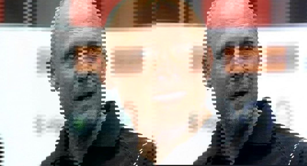 1907033