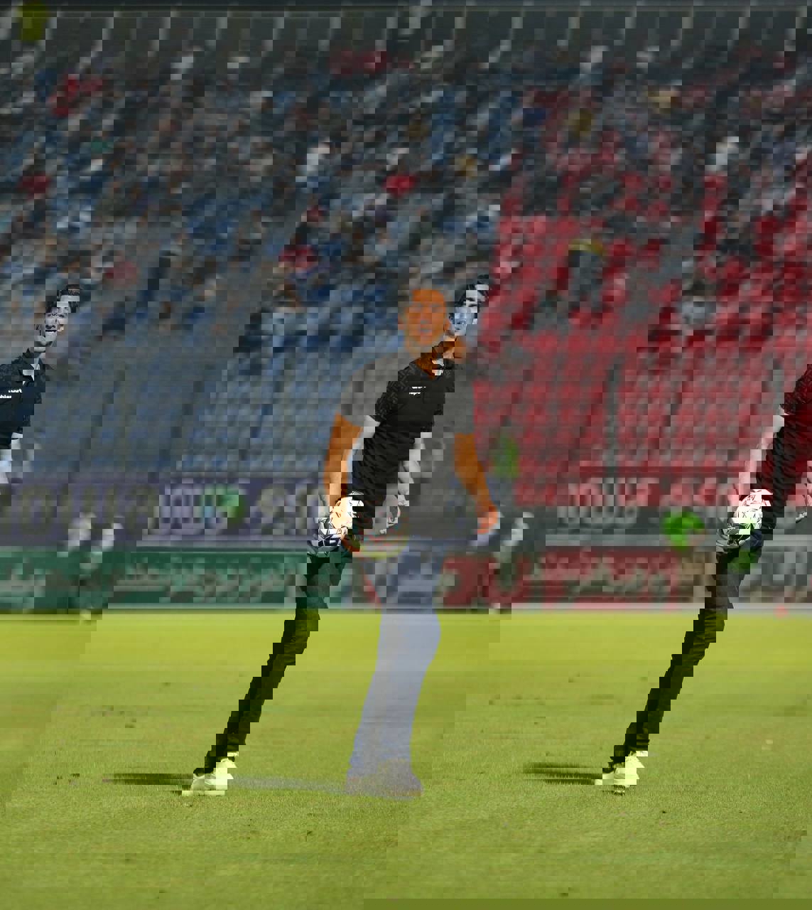1907426