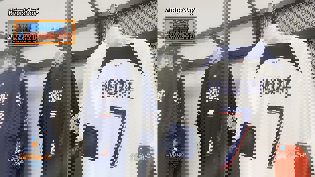 1907121