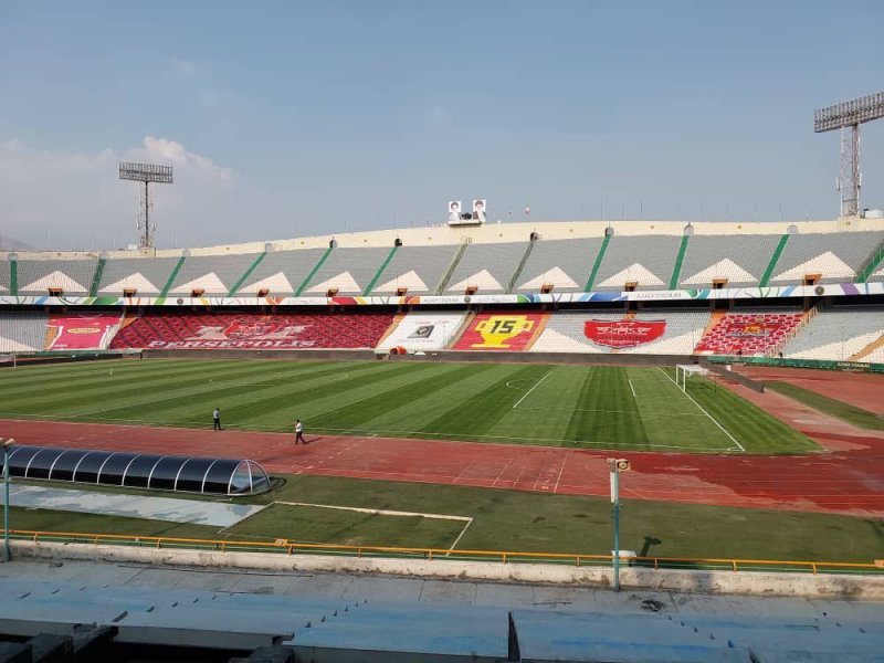 تلاش پرسپولیسیها برای رنگ و لعاب دادن به افتتاحیه