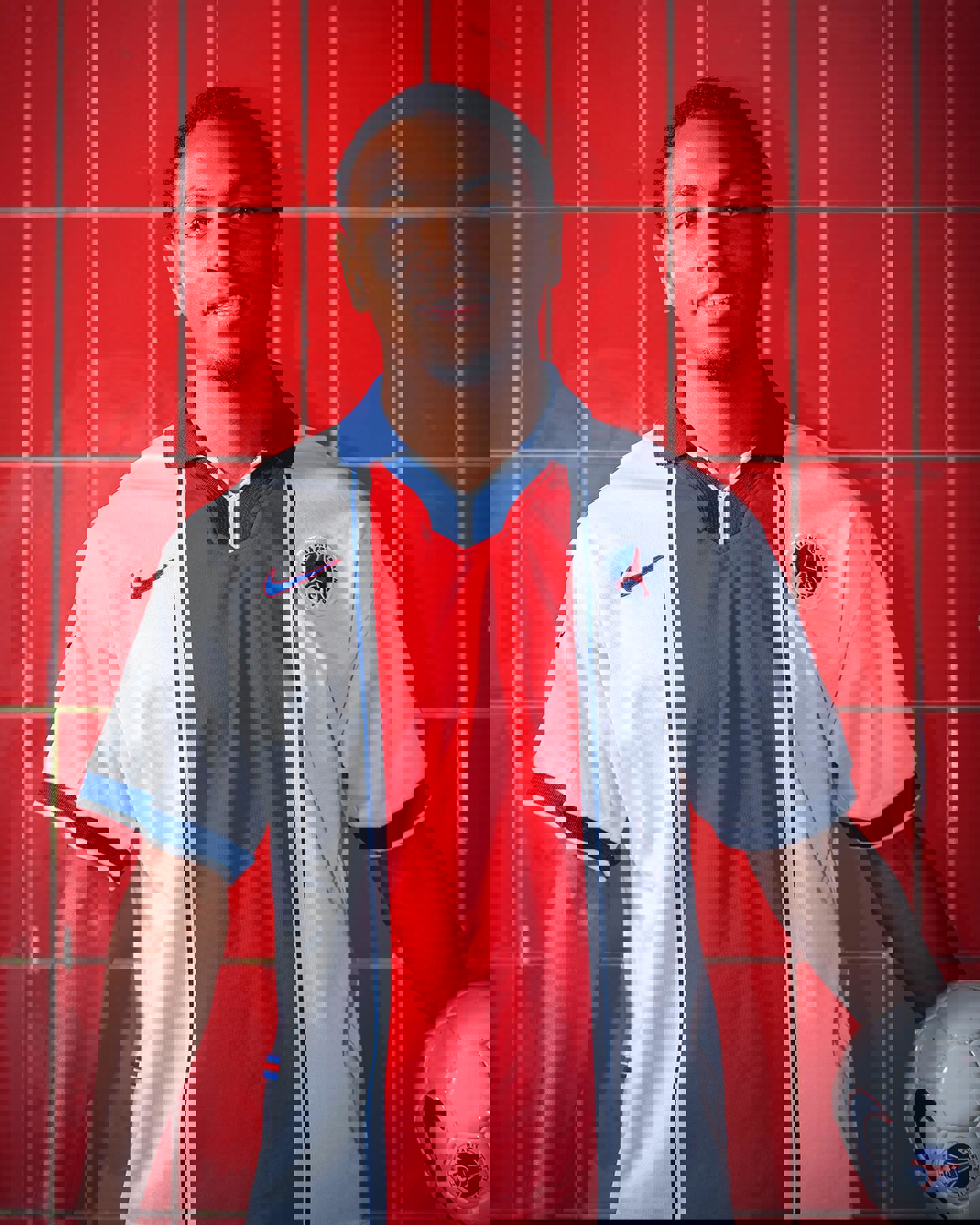 1907132