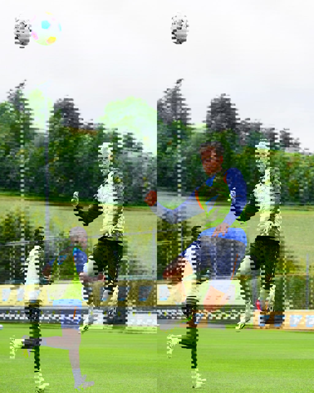 1907226