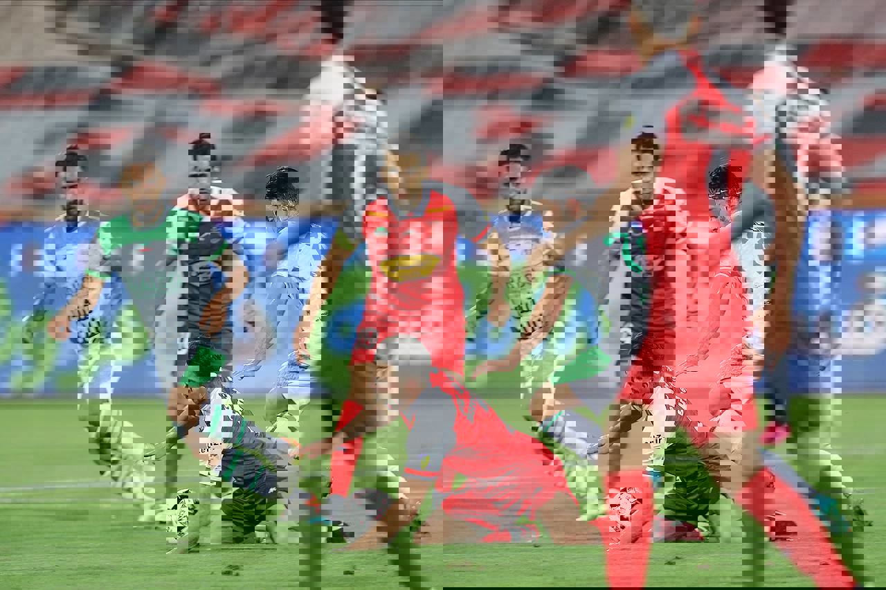 1907305