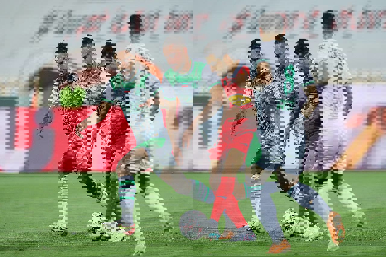 1907342