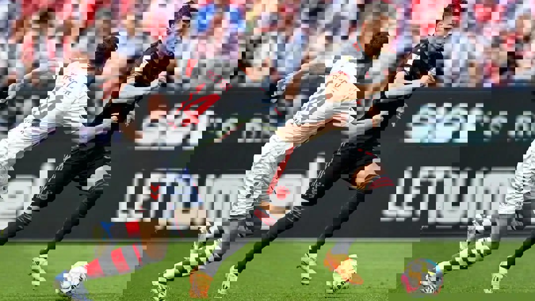 1907247