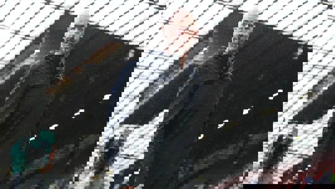 1907378