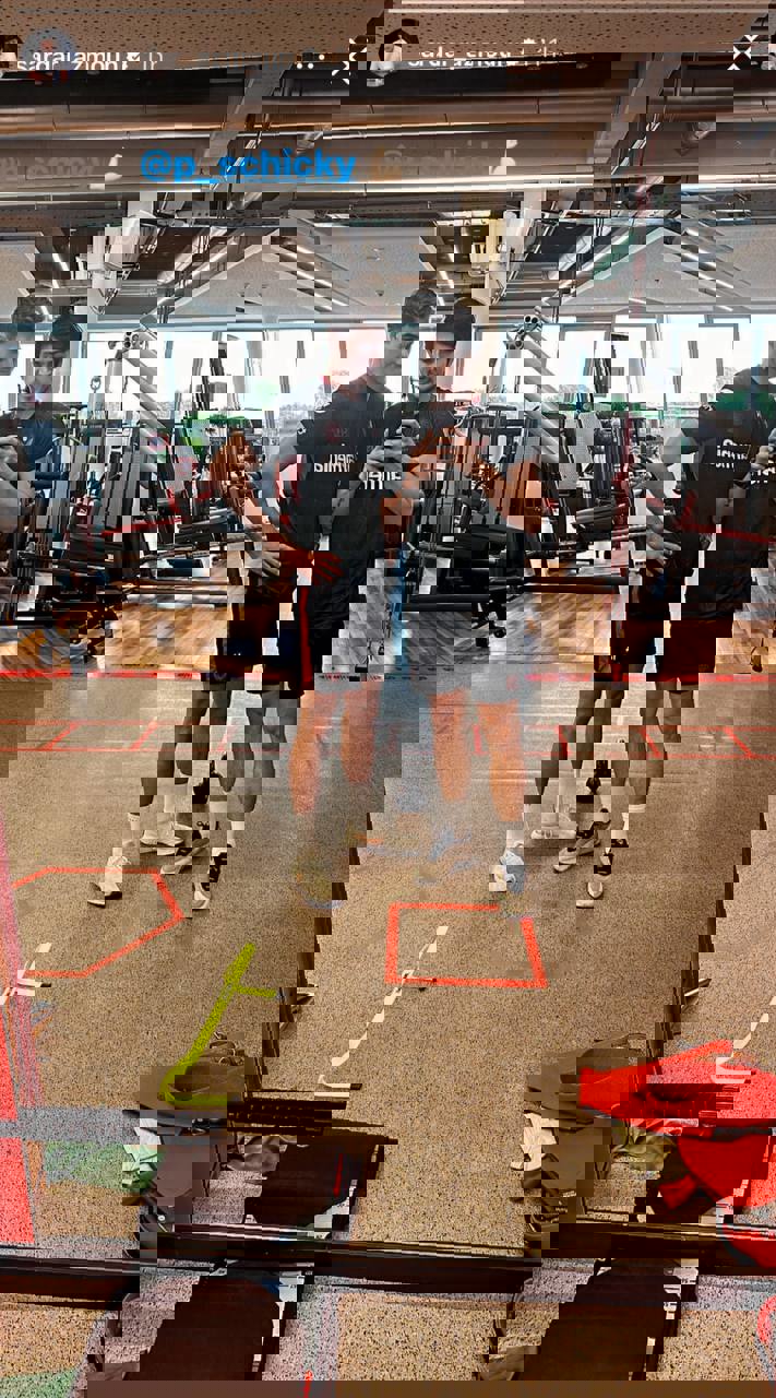 1907460