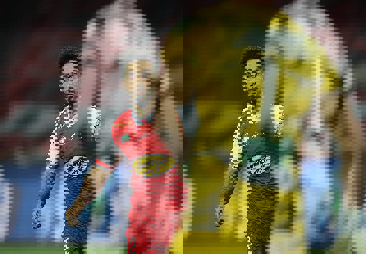 1907568