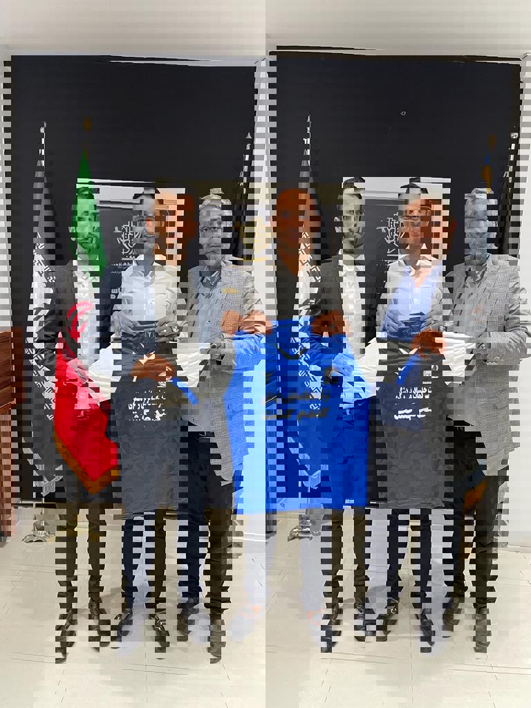 1907725