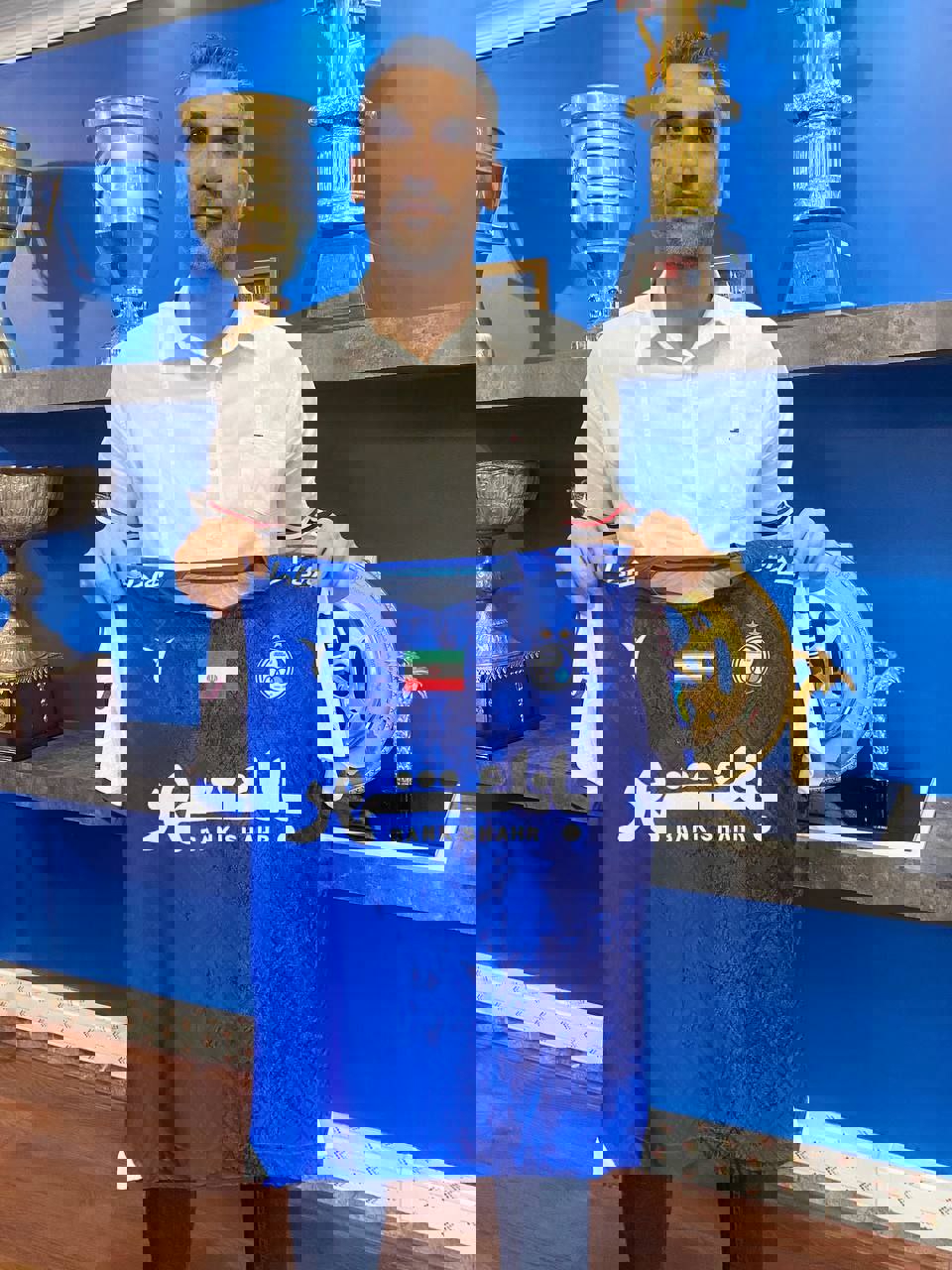 1907691