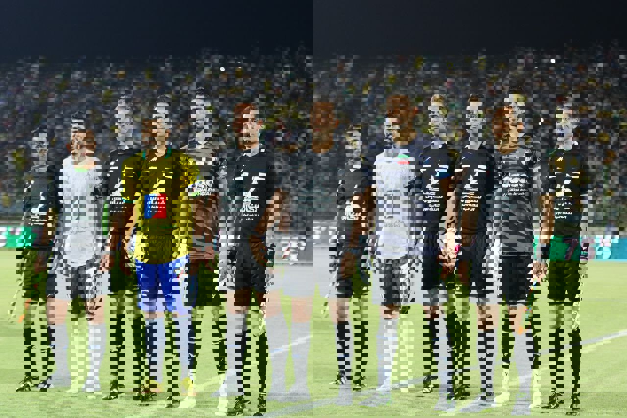 1907808
