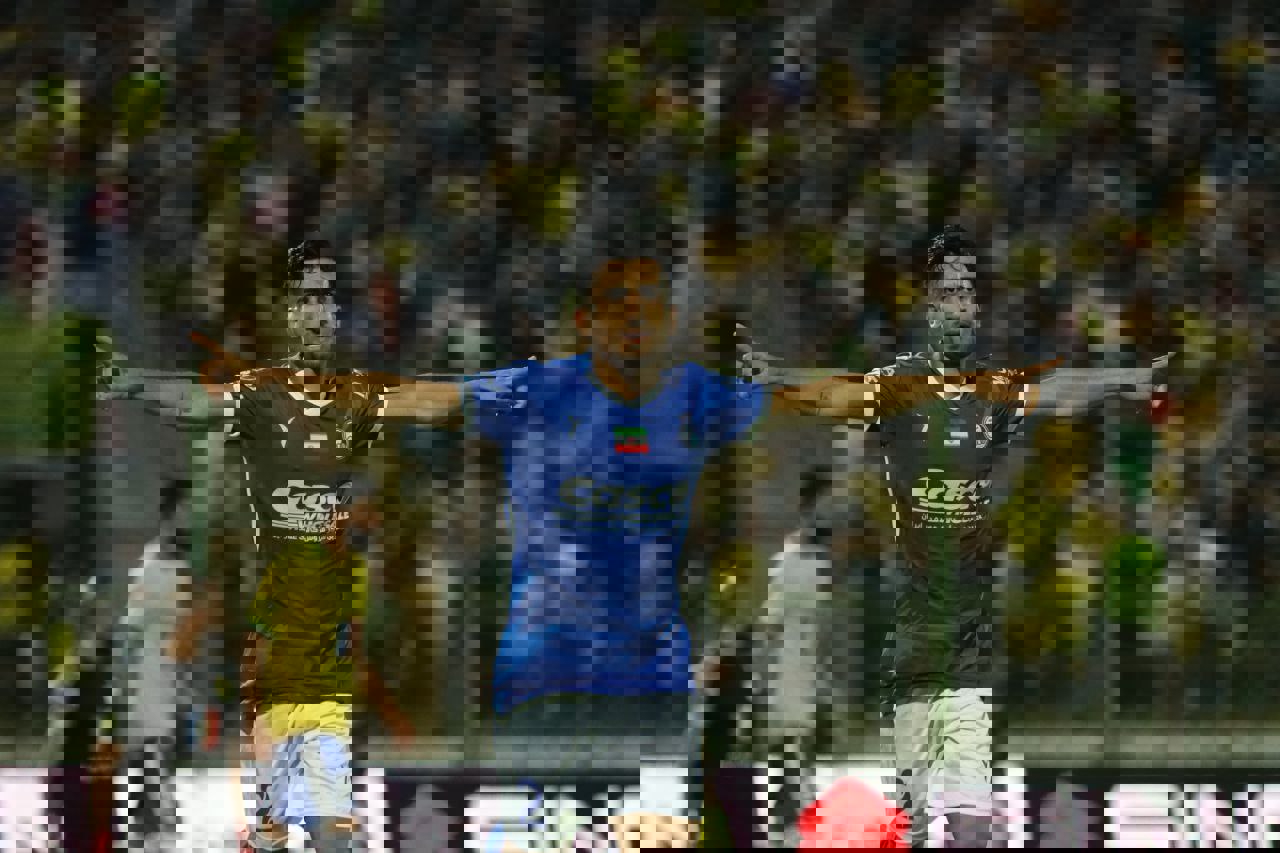 1907864
