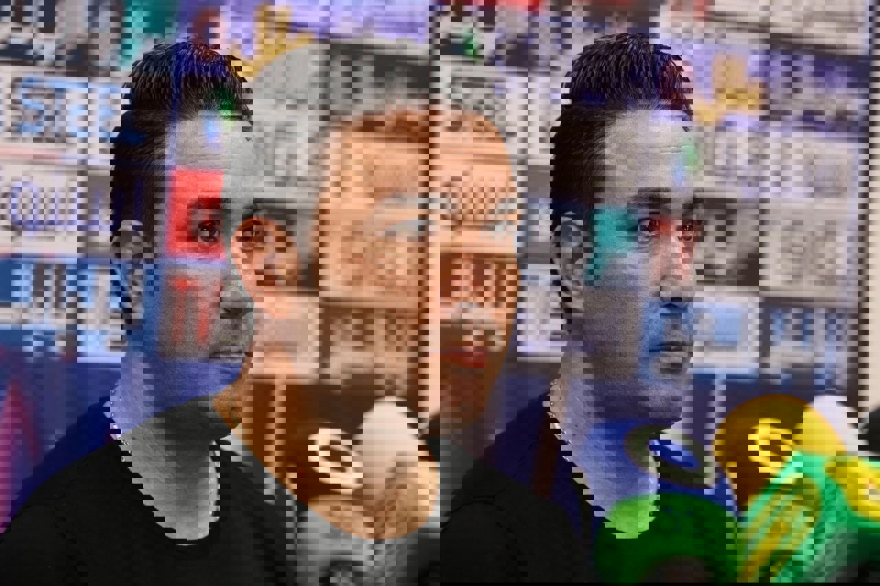 1907878