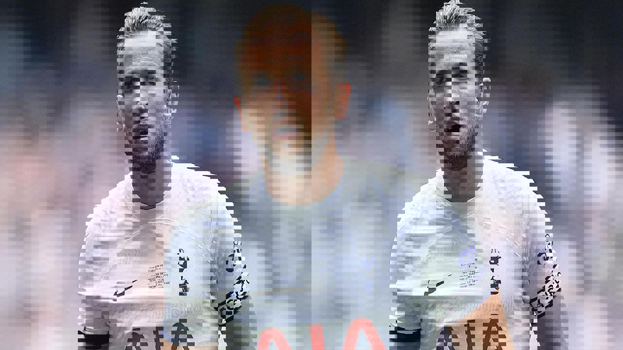 1907957