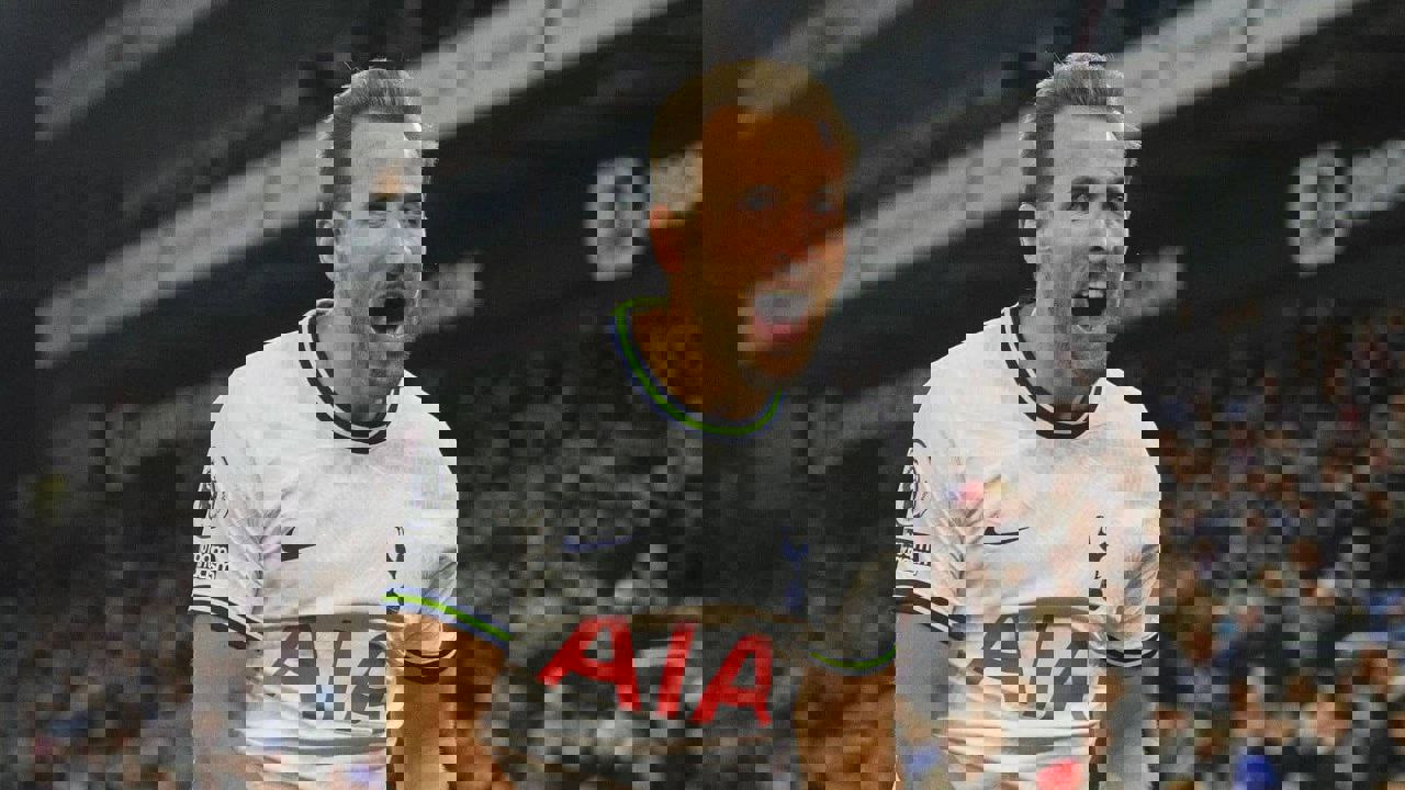 1907996