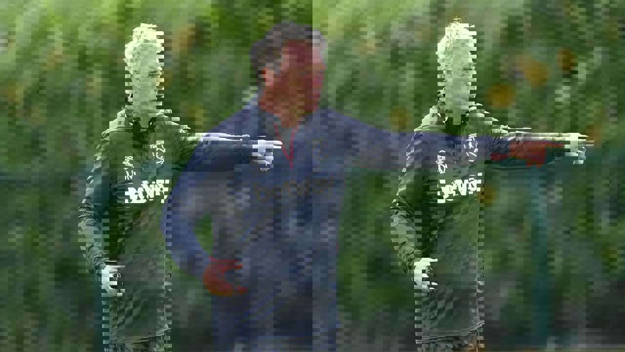 1908163