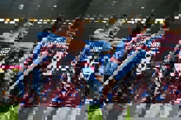 1908160
