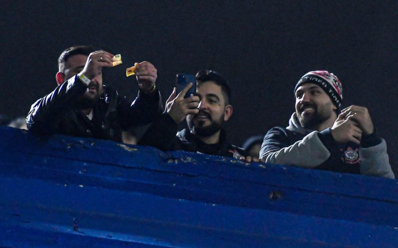 پول کشور مسی را آتش بزنید دستگیر میشوید!