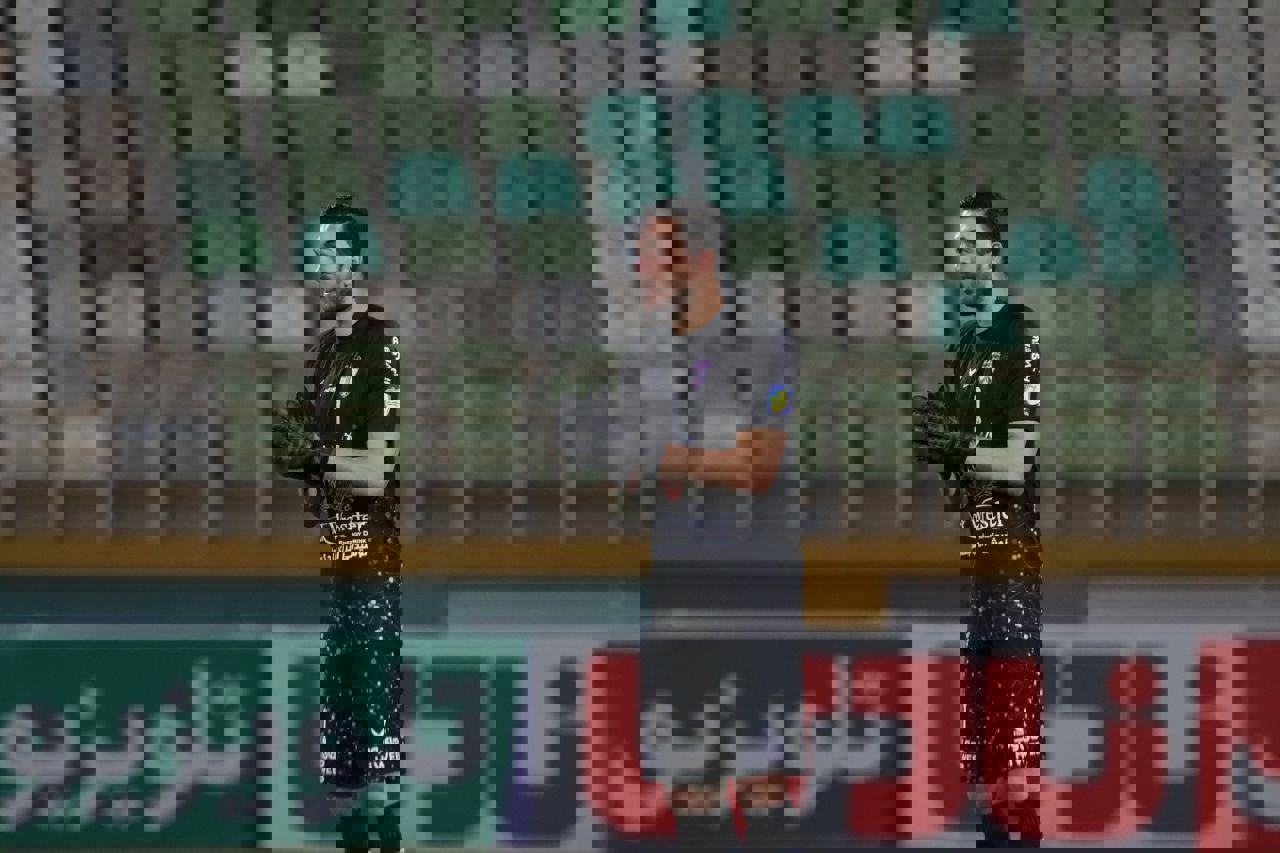 1908223