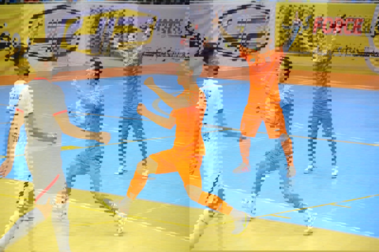 1908401