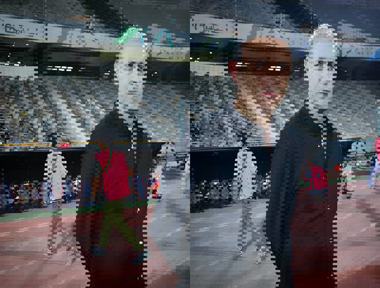 1908374