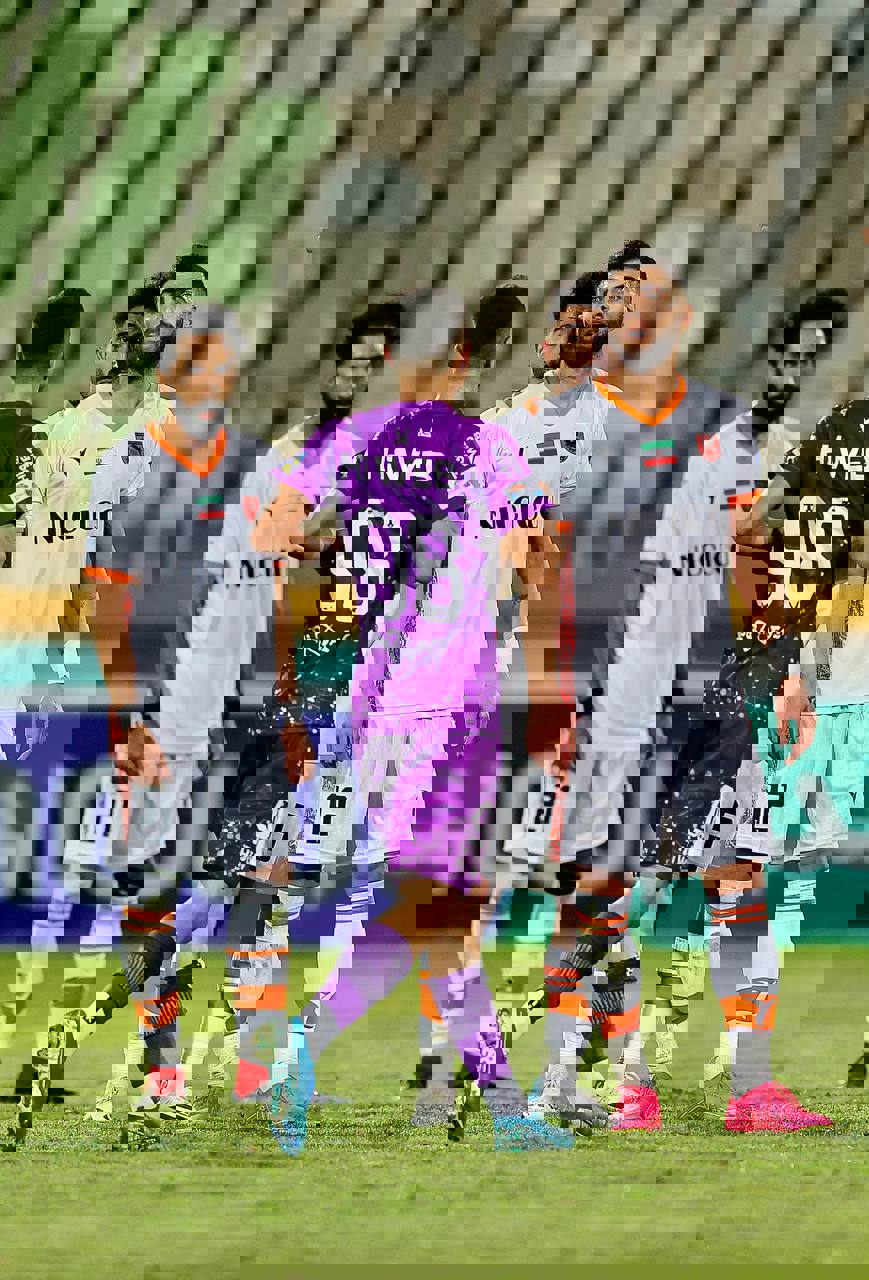 1908598
