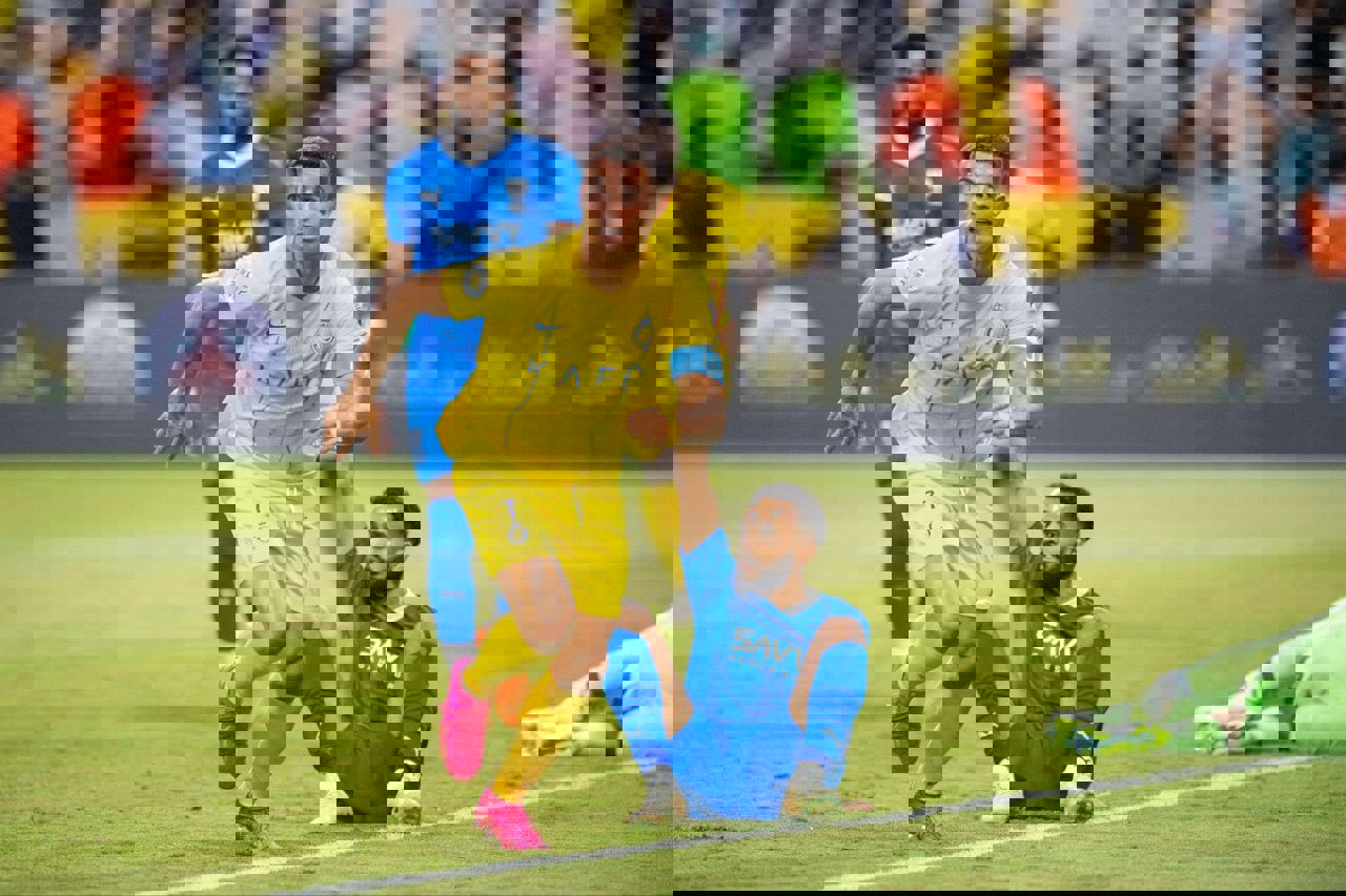 1908751