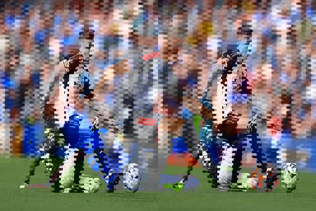 1908700
