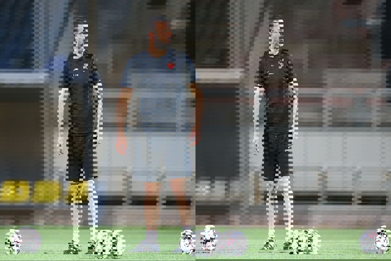 1908739