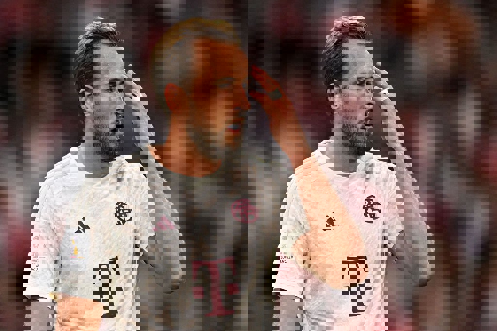 1908922
