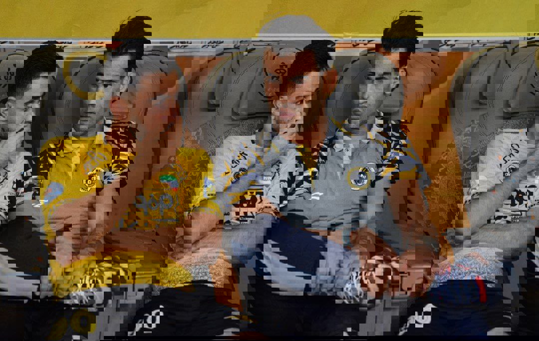 1908893