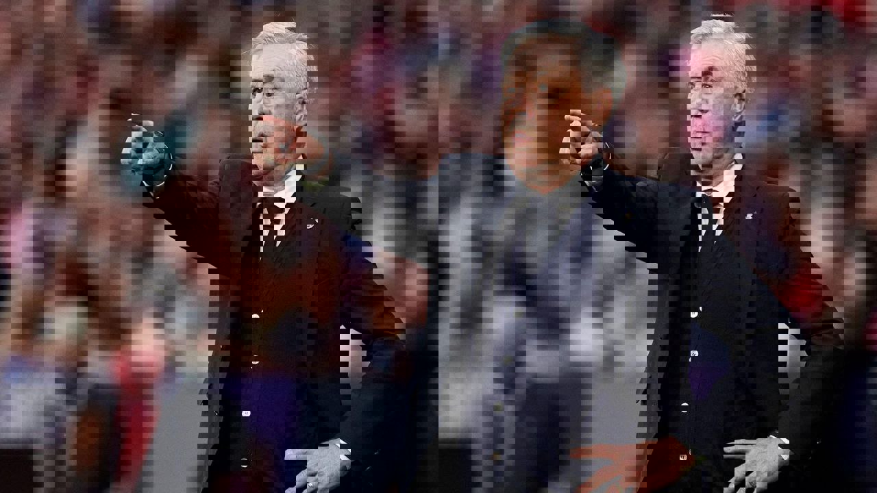 1908971