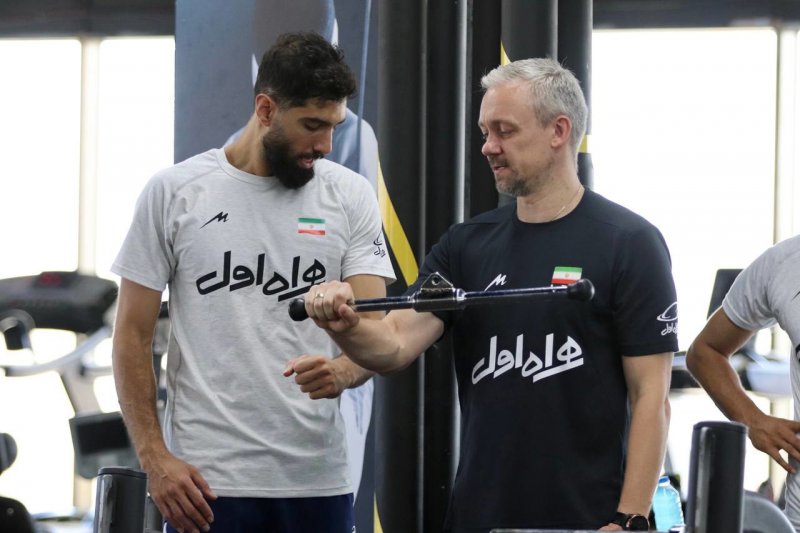 کاپیتان برای بالا بردن جام قهرمانیآسیا گرم کرد!