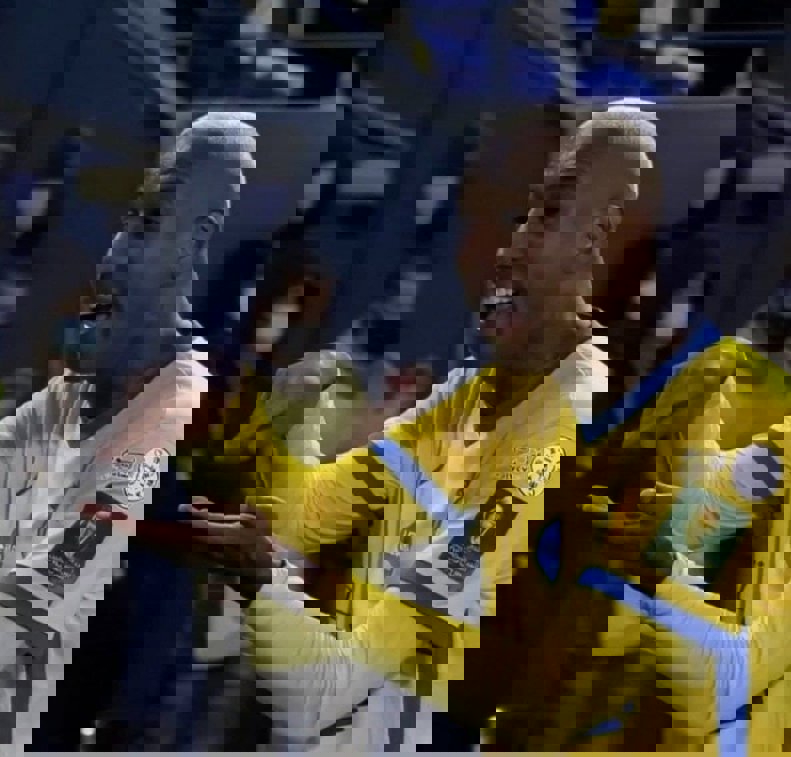 1909092