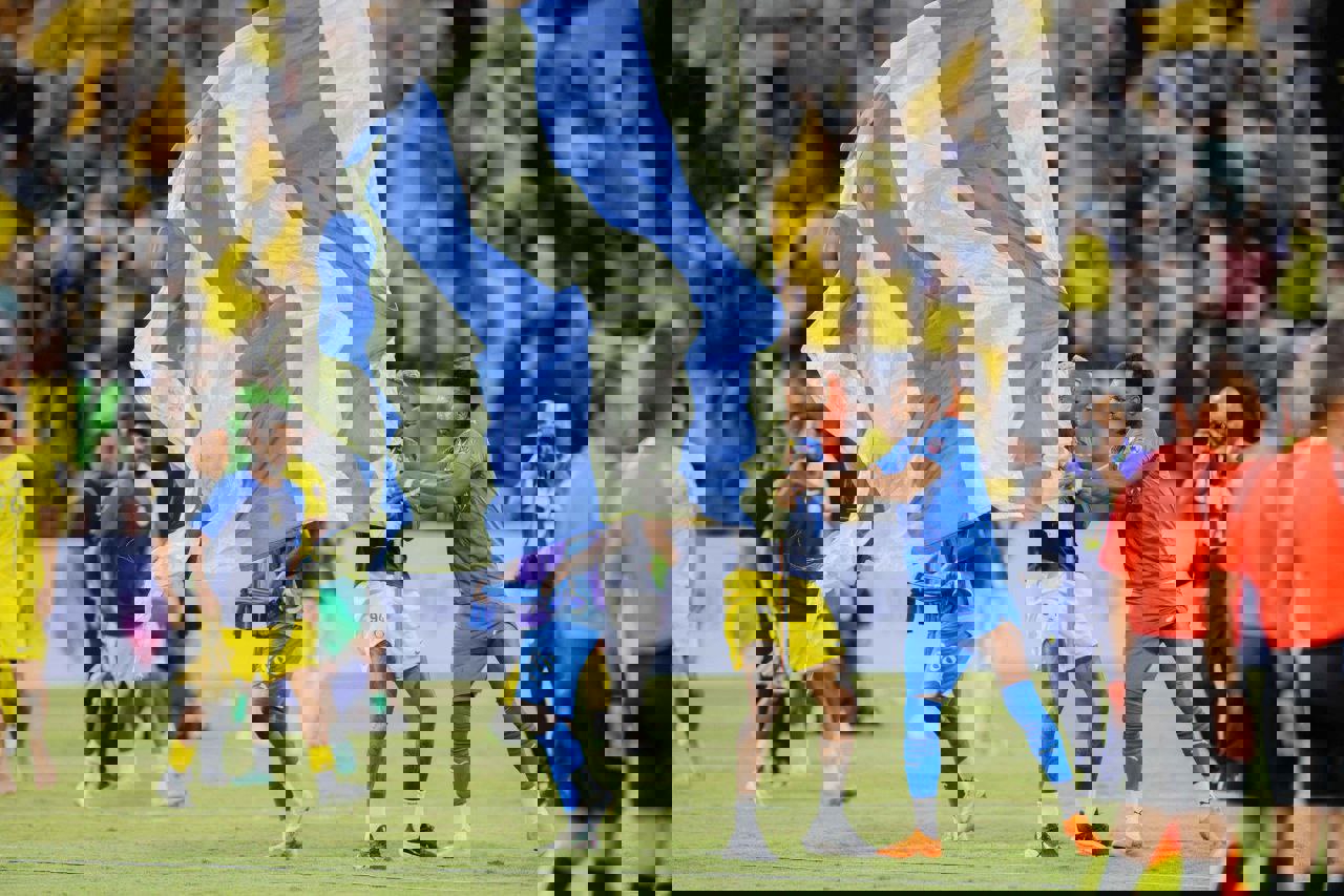 1909093