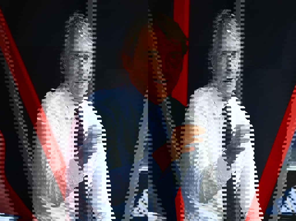 1909208