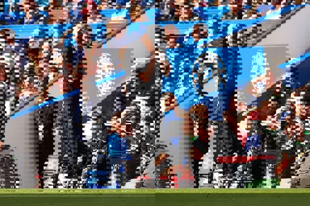 1909267