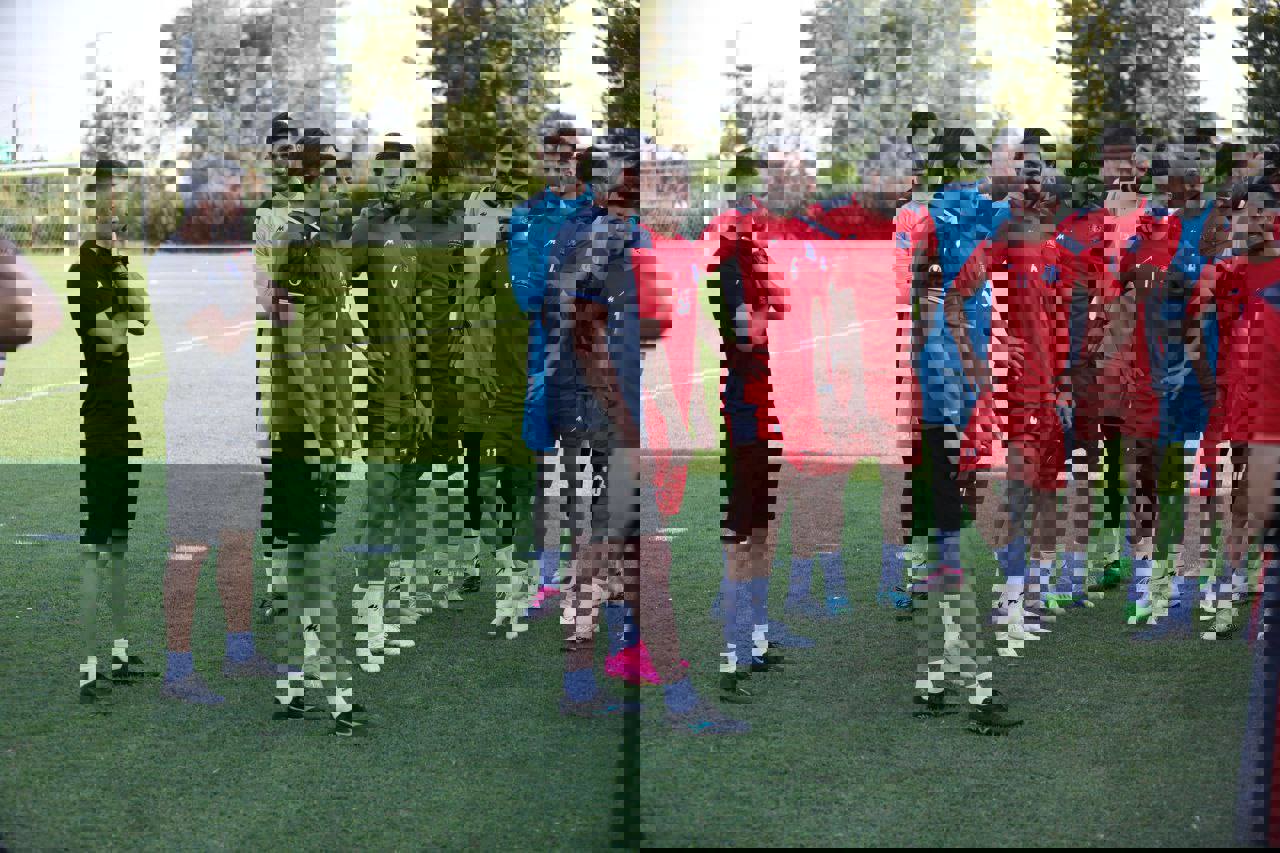 1909196