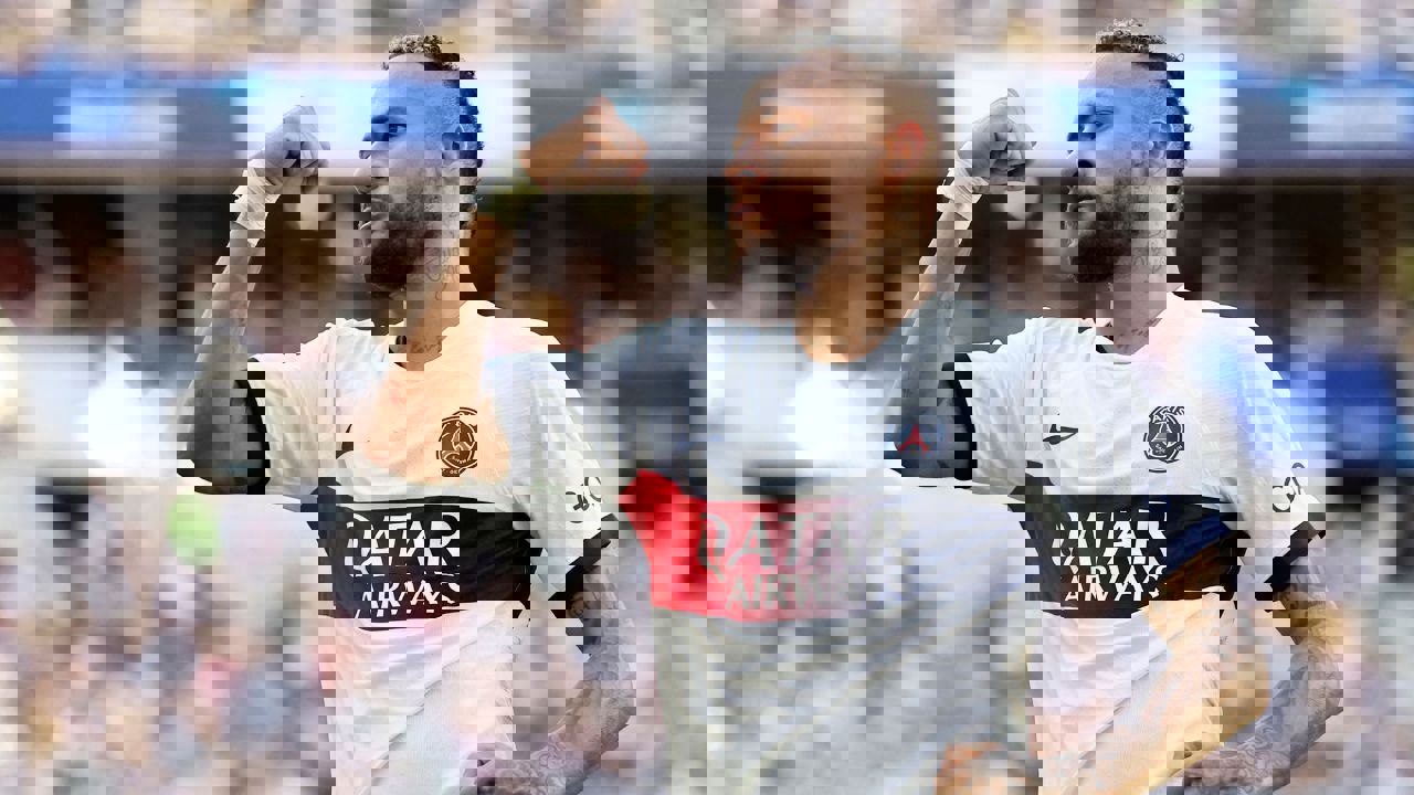 1909787