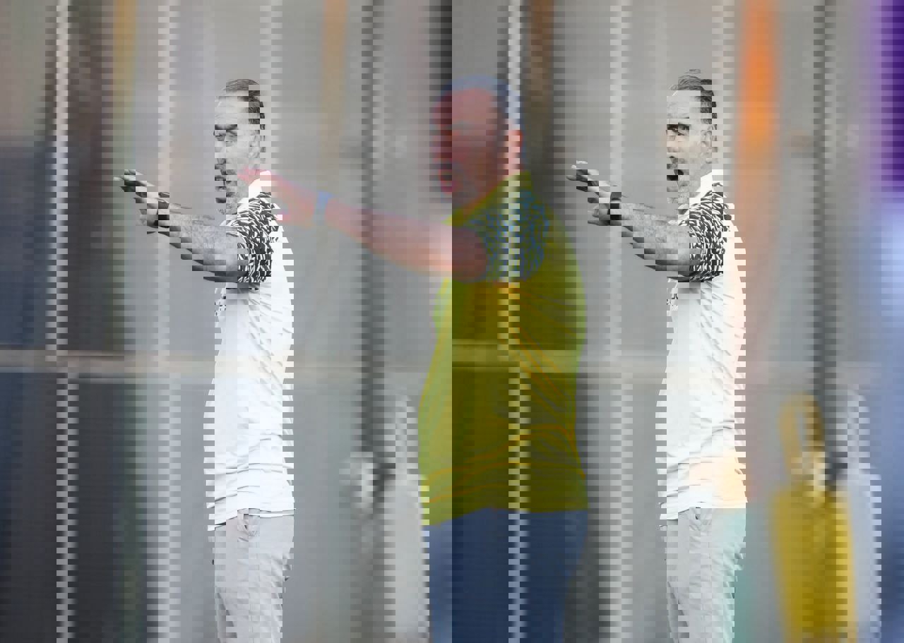 1909792