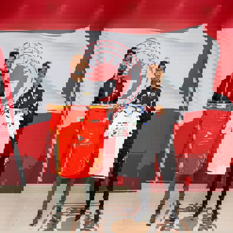 1909492