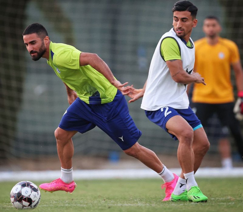 زمان خودنمایی آقای ستاره با پیراهن آبی رسید