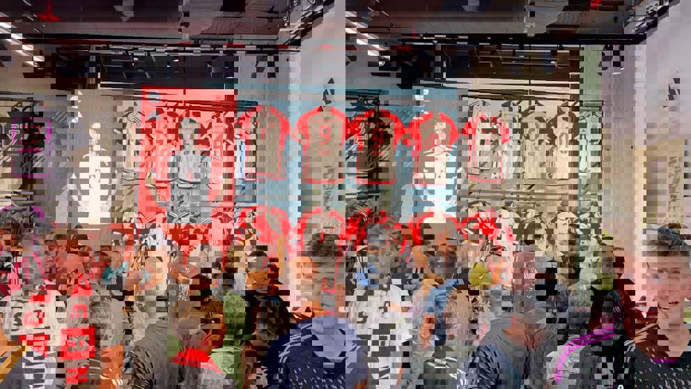 1909443