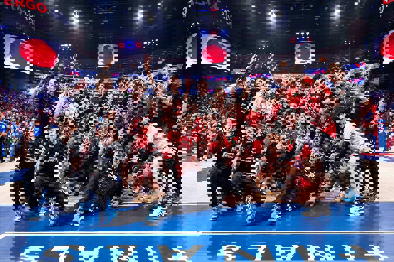 1909615
